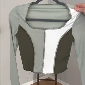 Juniors Cropped Long Sleeve Top
